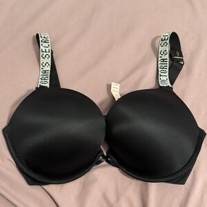 NWT! Victoria's Secret  
Bombshell Shine Strap Bra w/ Rhinestone Logo Straps